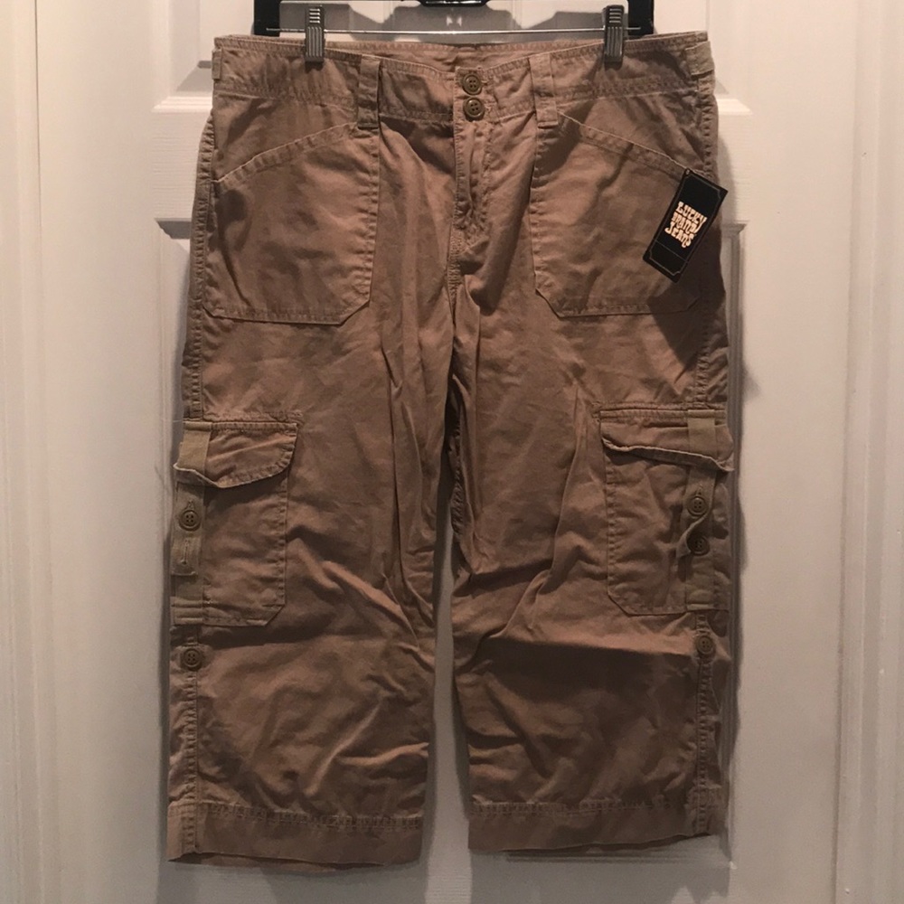 Lucky Capris - Picture 1 of 6